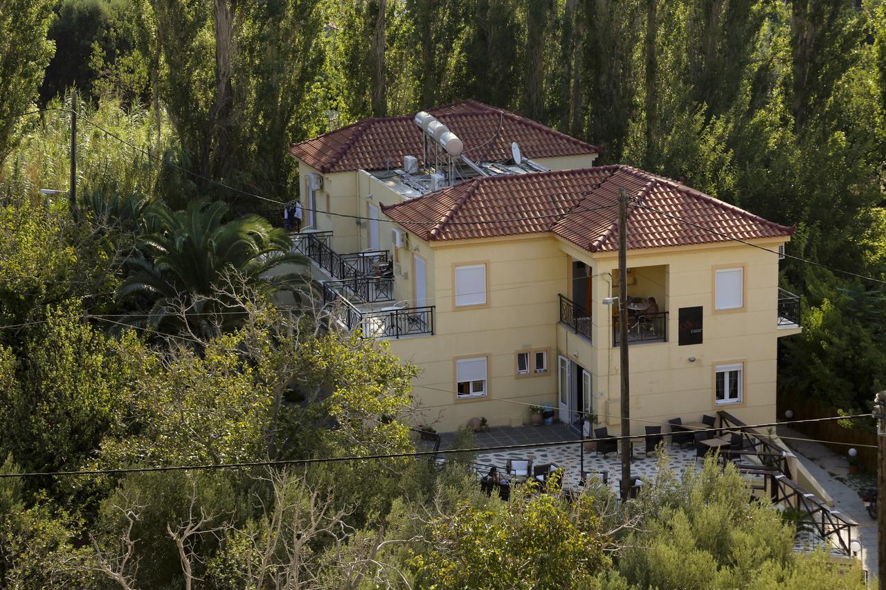 Coral Hotel Plomari Extérieur photo