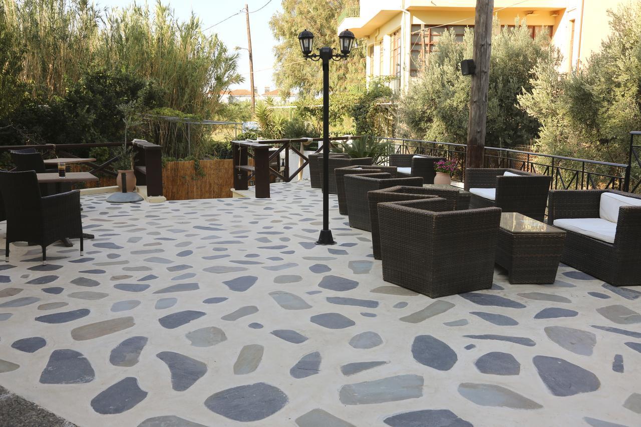 Coral Hotel Plomari Extérieur photo