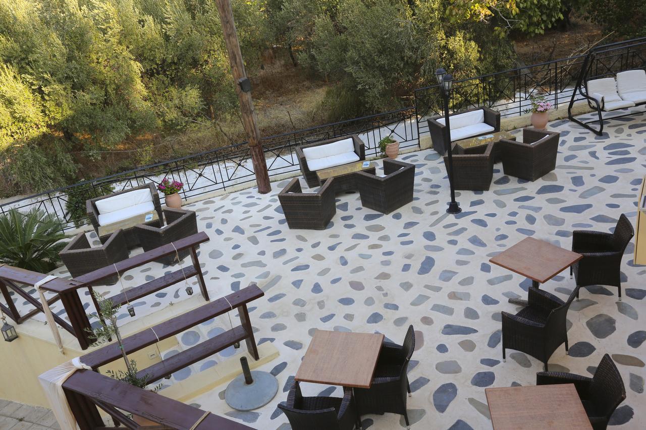 Coral Hotel Plomari Extérieur photo